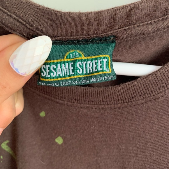 This is a brown Sesame Street T-shirt - Picture 3 of 3